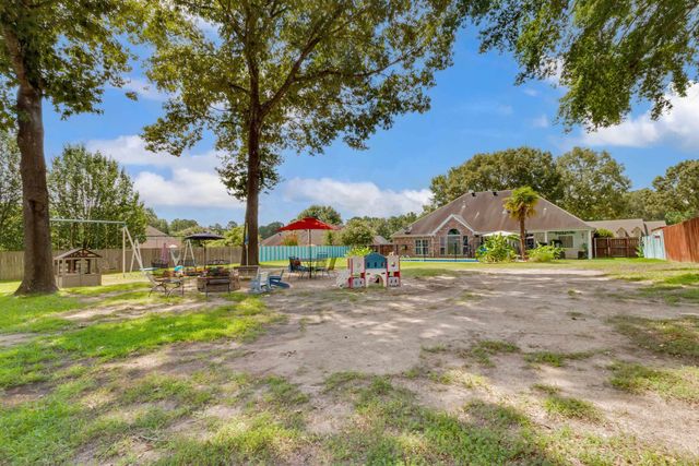 209 Travis Peak Trl, White Oak, TX 75693