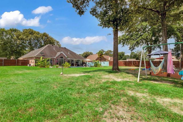209 Travis Peak Trl, White Oak, TX 75693