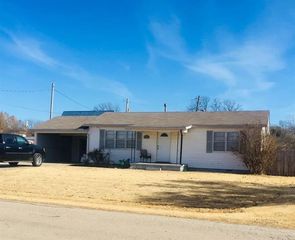 414 S Main Street, Lexington, OK 73051
