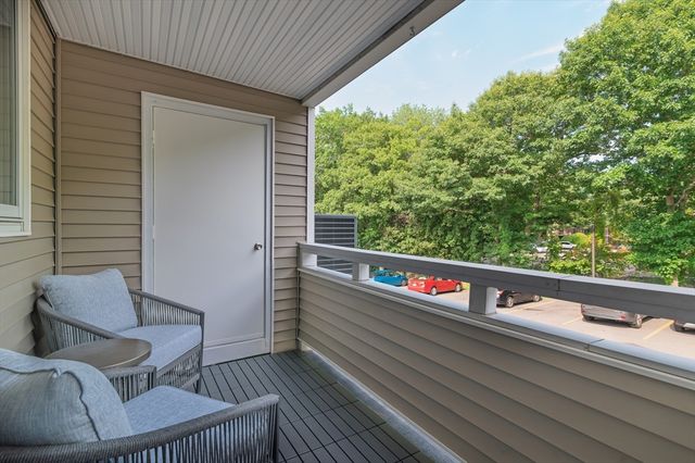 30 Chapman 203, Weymouth, MA 02189