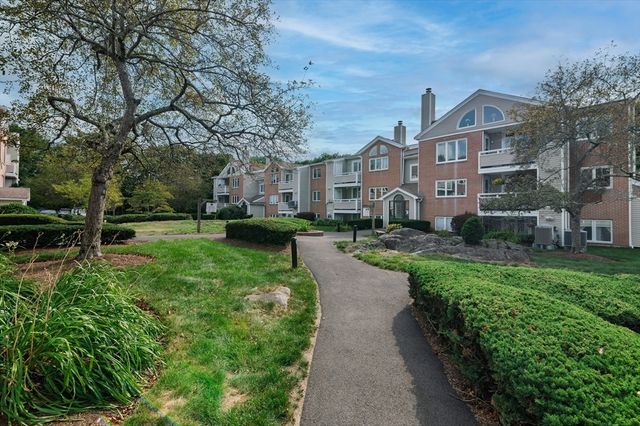 30 Chapman 203, Weymouth, MA 02189
