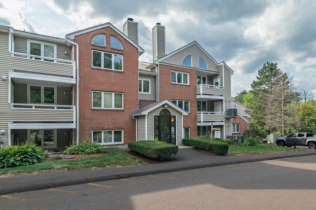 30 Chapman 203, Weymouth, MA 02189