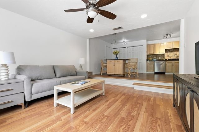 30 Chapman 203, Weymouth, MA 02189