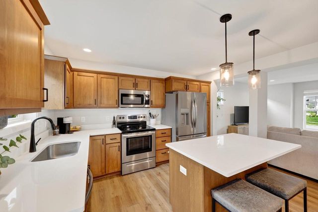 5955 Vintage Birch Way, Mcfarland, WI 53558