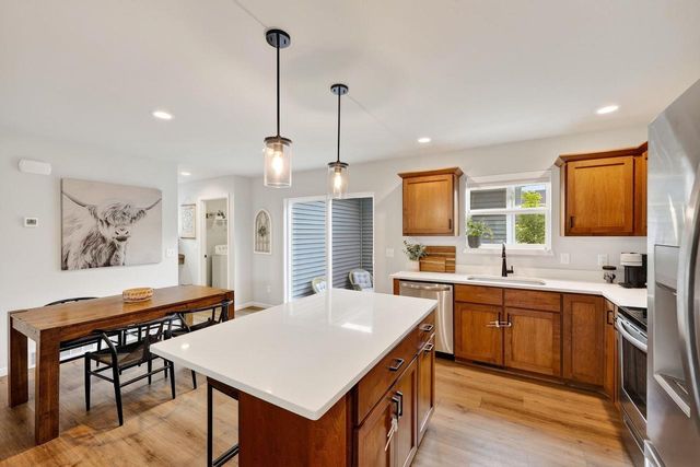 5955 Vintage Birch Way, Mcfarland, WI 53558