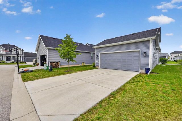 5955 Vintage Birch Way, Mcfarland, WI 53558