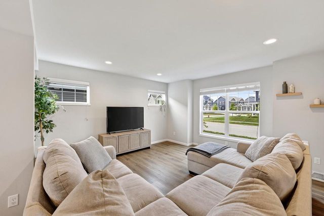 5955 Vintage Birch Way, Mcfarland, WI 53558