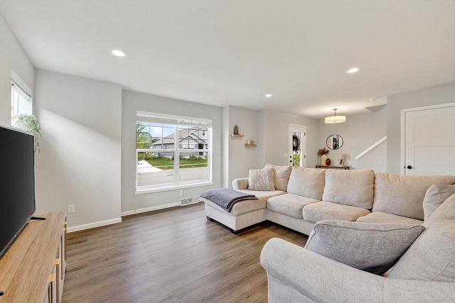 5955 Vintage Birch Way, Mcfarland, WI 53558