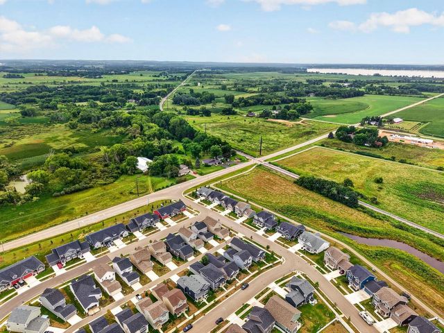 5955 Vintage Birch Way, Mcfarland, WI 53558