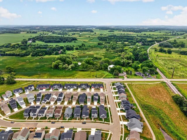 5955 Vintage Birch Way, Mcfarland, WI 53558
