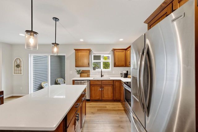 5955 Vintage Birch Way, Mcfarland, WI 53558