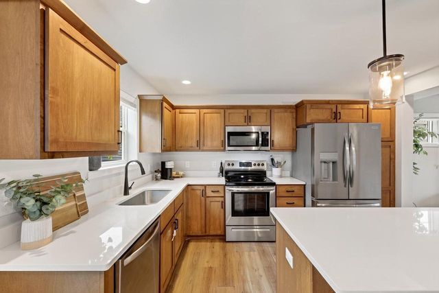 5955 Vintage Birch Way, Mcfarland, WI 53558