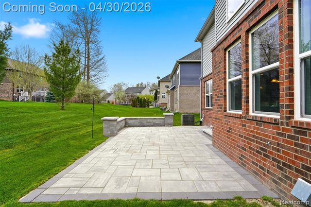 236 Cuyahoga Court, South Lyon, MI 48178