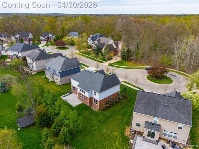 236 Cuyahoga Court, South Lyon, MI 48178