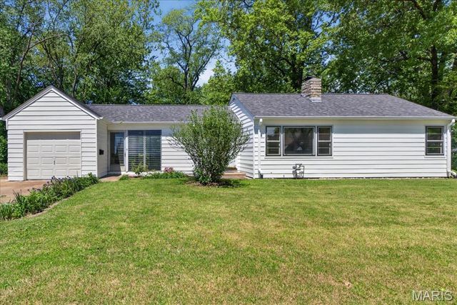 8819 May Avenue, Jennings, MO 63136