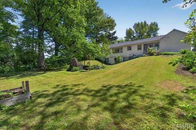 8819 May Avenue, Jennings, MO 63136