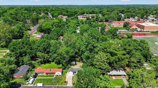 8819 May Avenue, Jennings, MO 63136