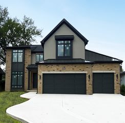 837 S Kearsage Avenue, Elmhurst, IL 60126