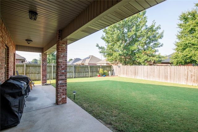 1041 Harvest Street, Centerton, AR 72719