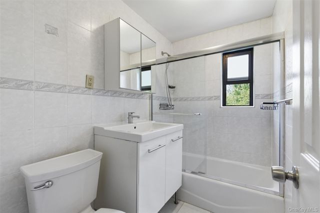 220-17 75th Avenue 85A2, Oakland Gardens, NY 11364