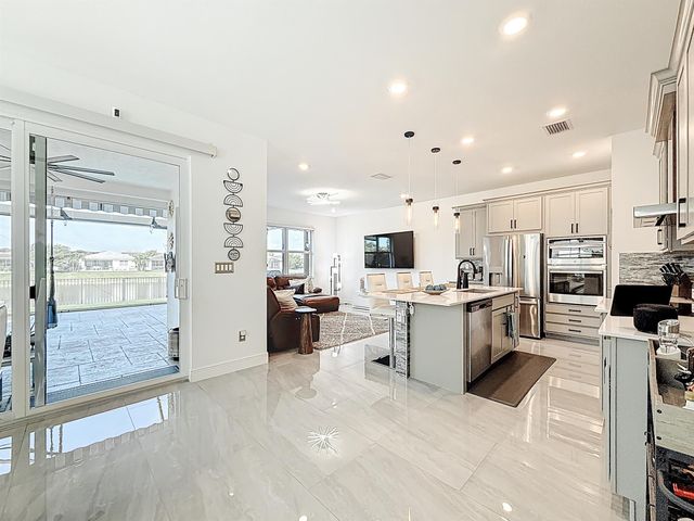 4201 Pelicano Way, Deerfield Beach, FL 33064