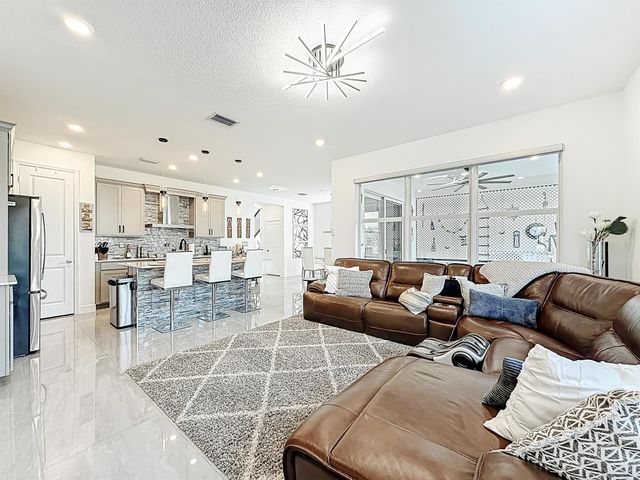 4201 Pelicano Way, Deerfield Beach, FL 33064