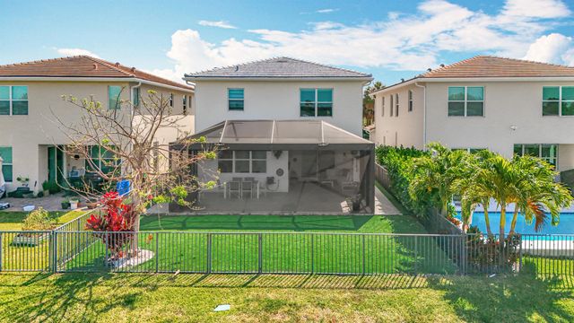 4201 Pelicano Way, Deerfield Beach, FL 33064
