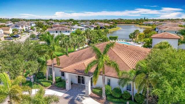 4201 Pelicano Way, Deerfield Beach, FL 33064