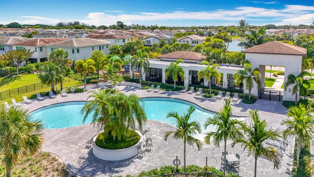 4201 Pelicano Way, Deerfield Beach, FL 33064