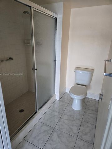 13355 SW 16th Ct 406E, Pembroke Pines, FL 33027