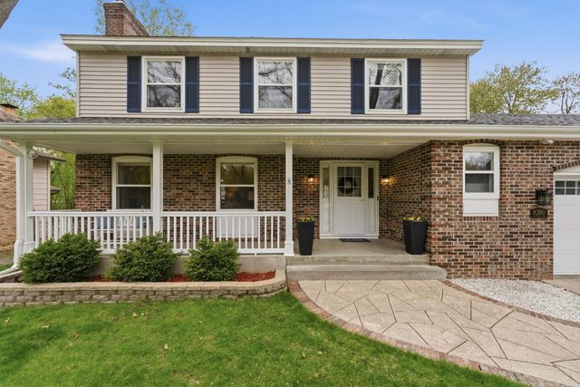 8390 Sunnyside Road, Mounds View, MN 55112