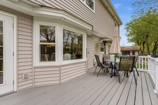 8390 Sunnyside Road, Mounds View, MN 55112