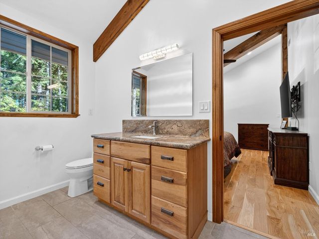 19400 Dorffi Rd, Fort Bragg, CA 95437