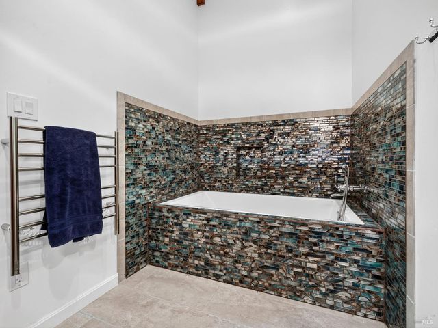 19400 Dorffi Rd, Fort Bragg, CA 95437