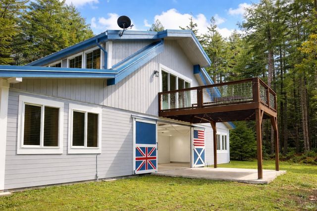 19400 Dorffi Rd, Fort Bragg, CA 95437