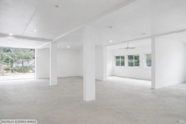 19400 Dorffi Rd, Fort Bragg, CA 95437