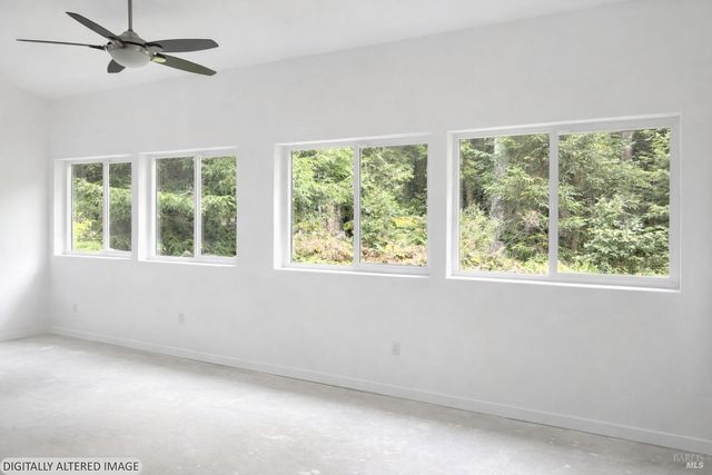 19400 Dorffi Rd, Fort Bragg, CA 95437