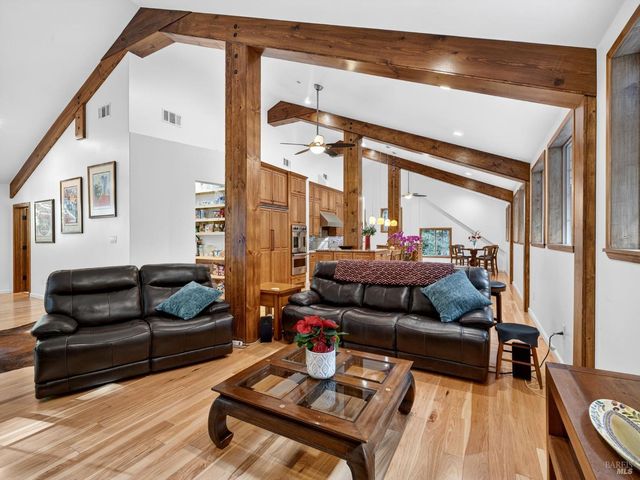 19400 Dorffi Rd, Fort Bragg, CA 95437