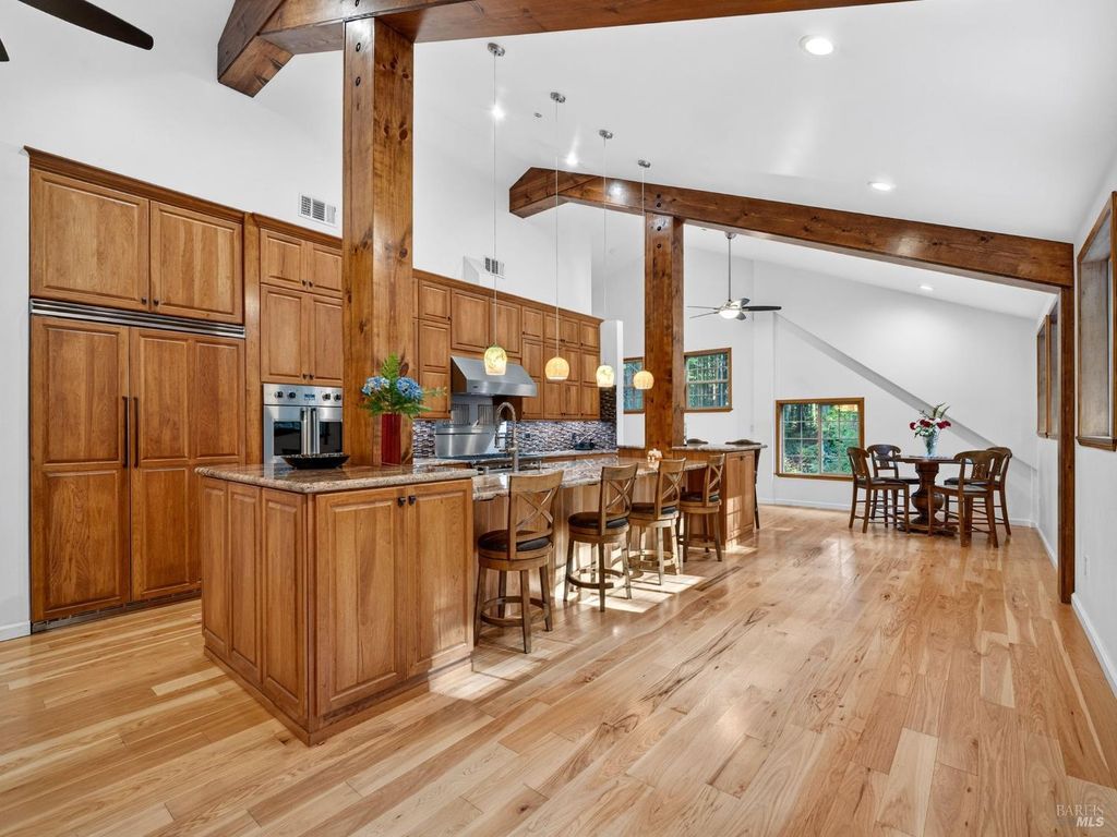 19400 Dorffi Rd, Fort Bragg, CA 95437