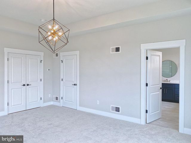 76 LONG LN, Kirkwood, PA 17536