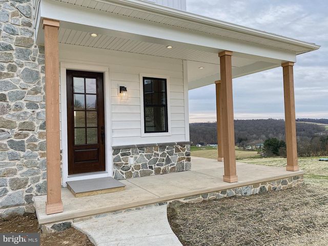 76 LONG LN, Kirkwood, PA 17536