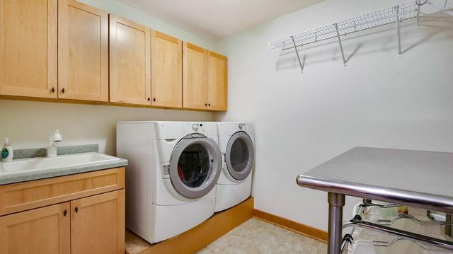 3122 Anric Drive, Eau Claire, WI 54701