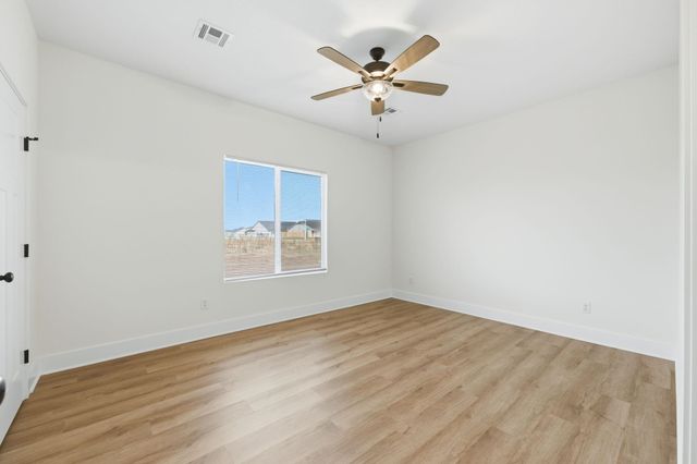 17002 W Kashmir St, Goddard, KS 67052