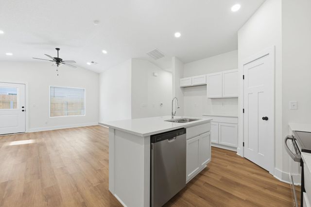 17002 W Kashmir St, Goddard, KS 67052