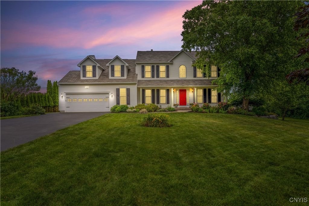 7377 Broadfield Road, Pompey, NY 13104