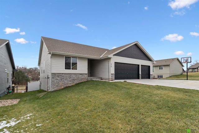 370 Eastwood Drive, Louisville, NE 68037