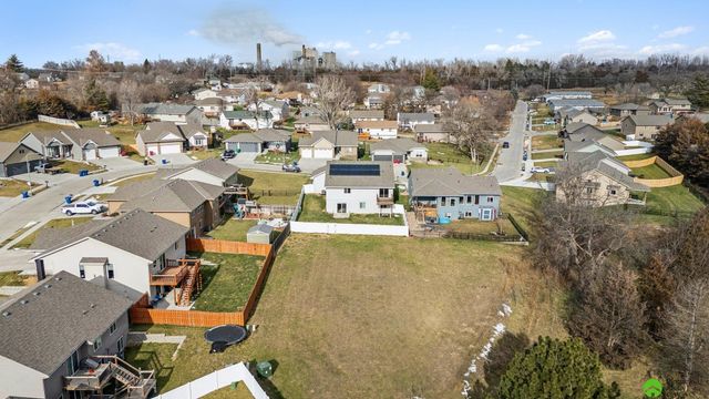 370 Eastwood Drive, Louisville, NE 68037