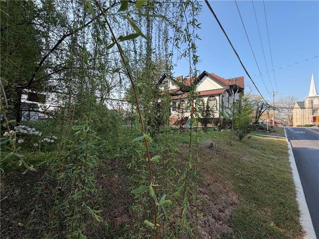 41 W Campbellton Street, Fairburn, GA 30213