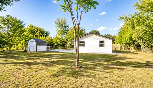 7061 Base Street, Azle, TX 76020