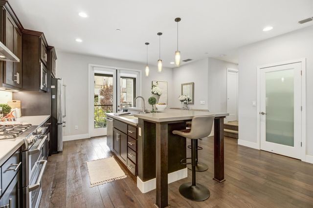 1019 Ice Cream Ln, Sacramento, CA 95814